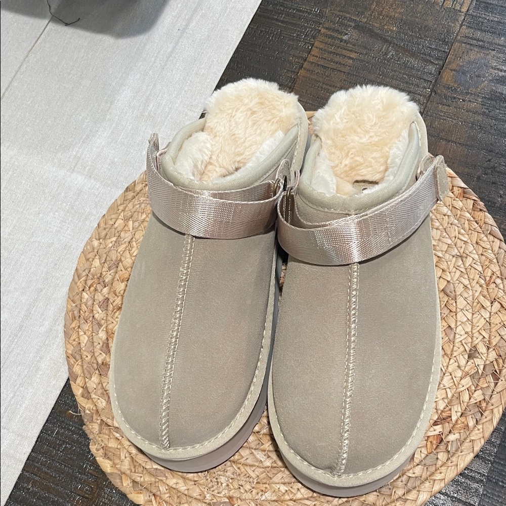 Ugg Beige Shearling Slippers - image 1